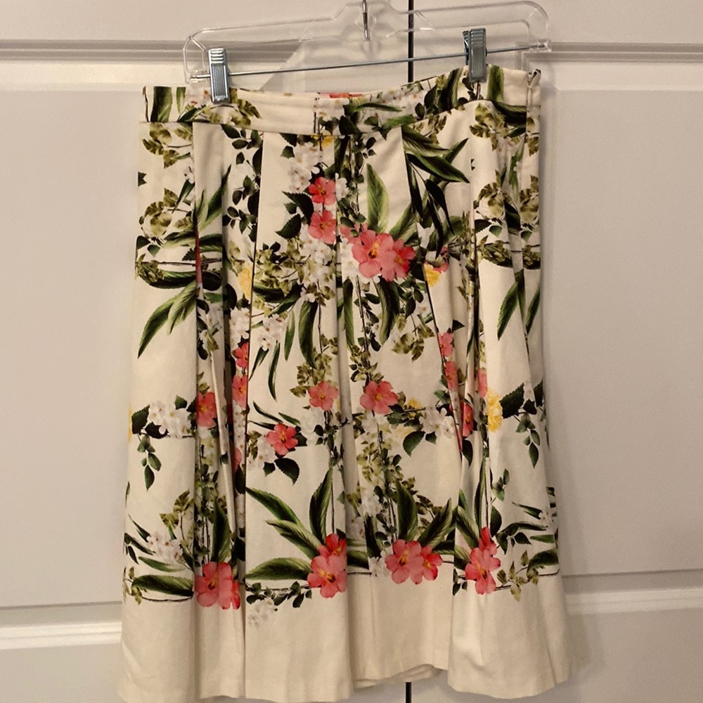 Beautiful Talbots pleated full skirt